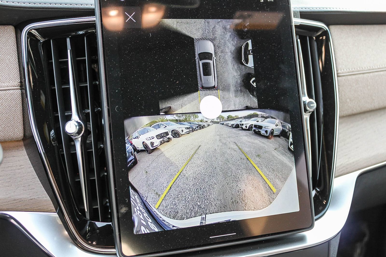 New 2026 Volvo XC90 T8 Ultra w/ Lounge Package image 27