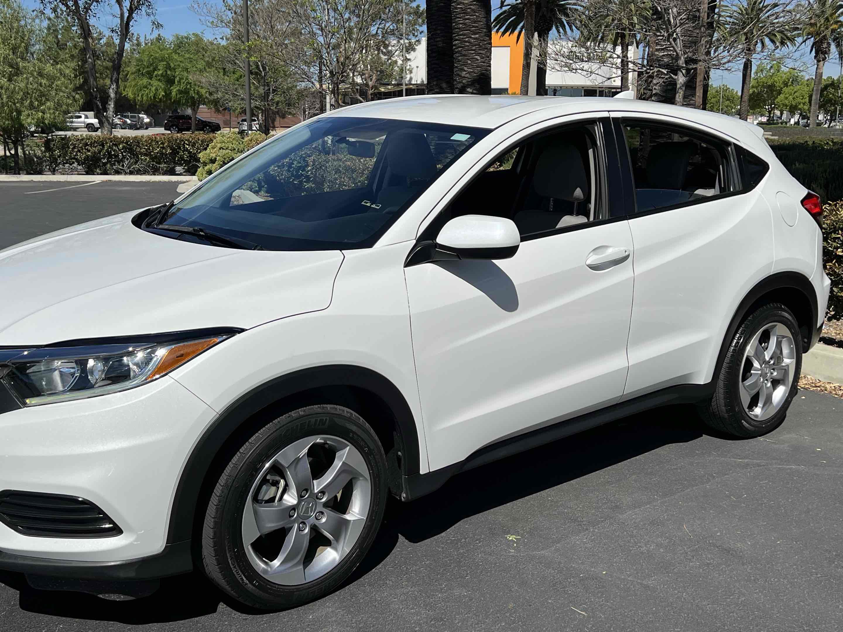 Used 2022 Honda HR-V LX image 48