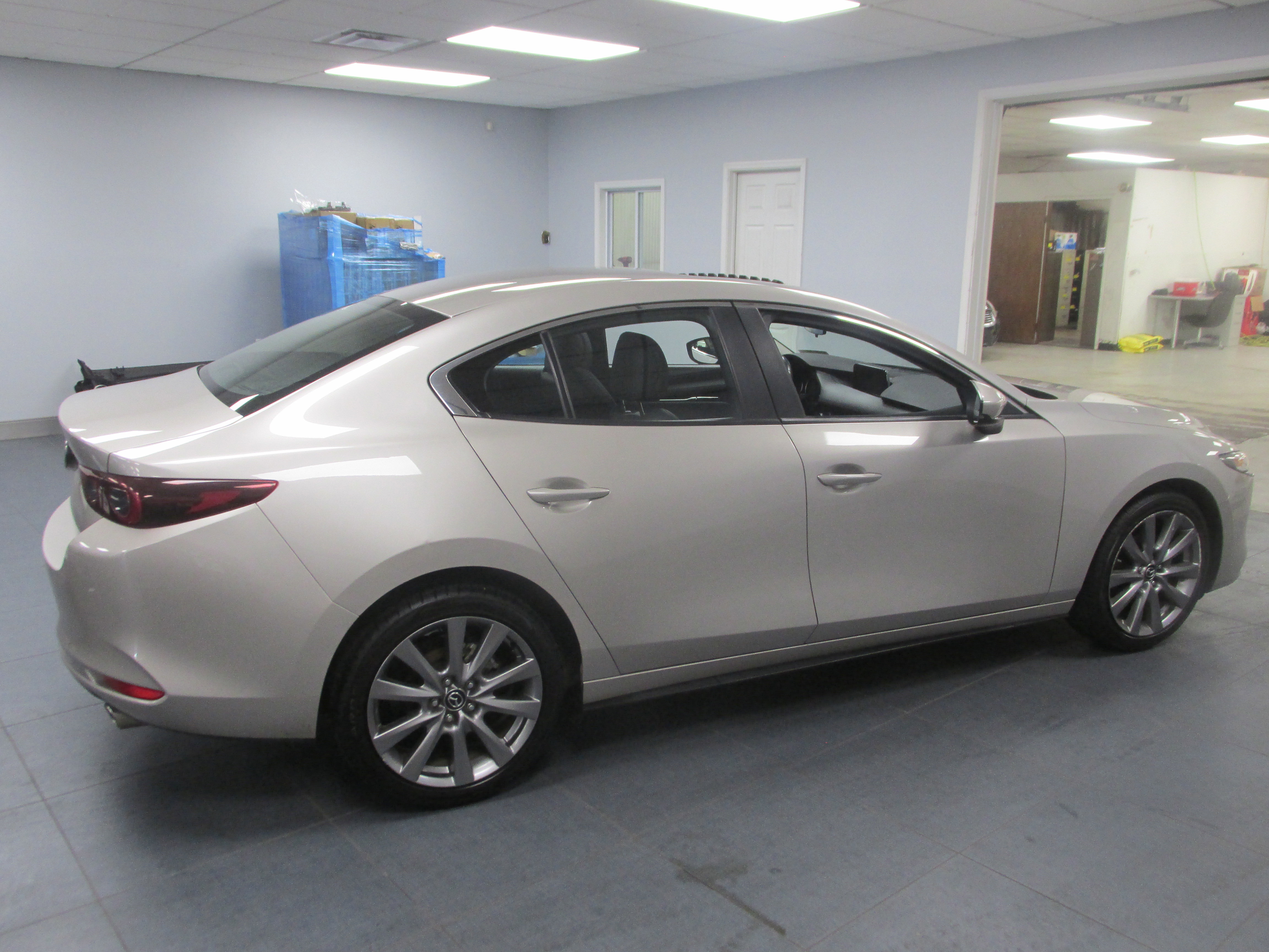 Used 2024 MAZDA MAZDA3 s FWD image 4