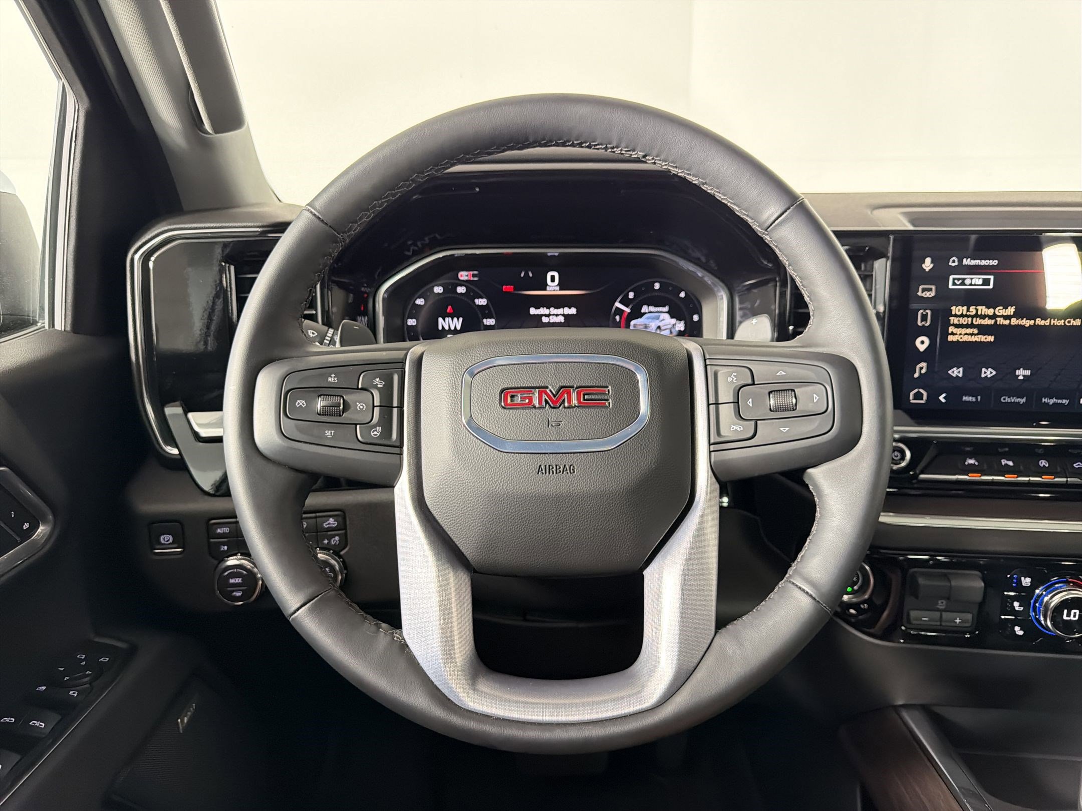 Used 2026 GMC Sierra 1500 SLT w/ SLT Premium Plus Package image 17