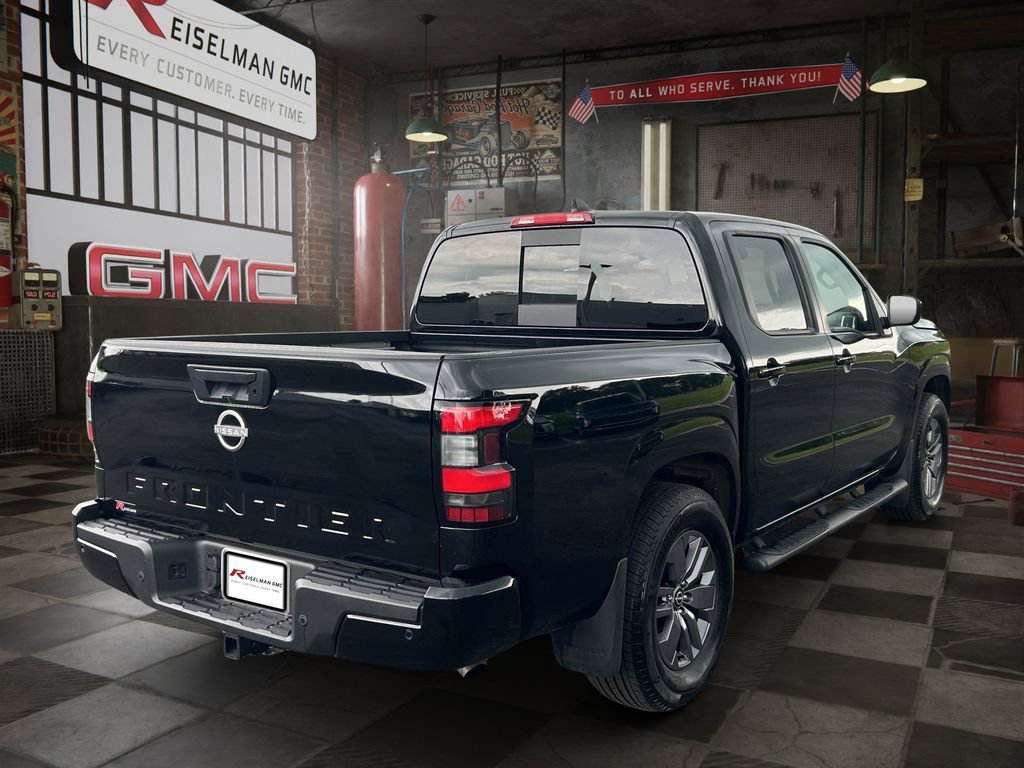 Used 2025 Nissan Frontier SV w/ SV Convenience Package RWD image 3