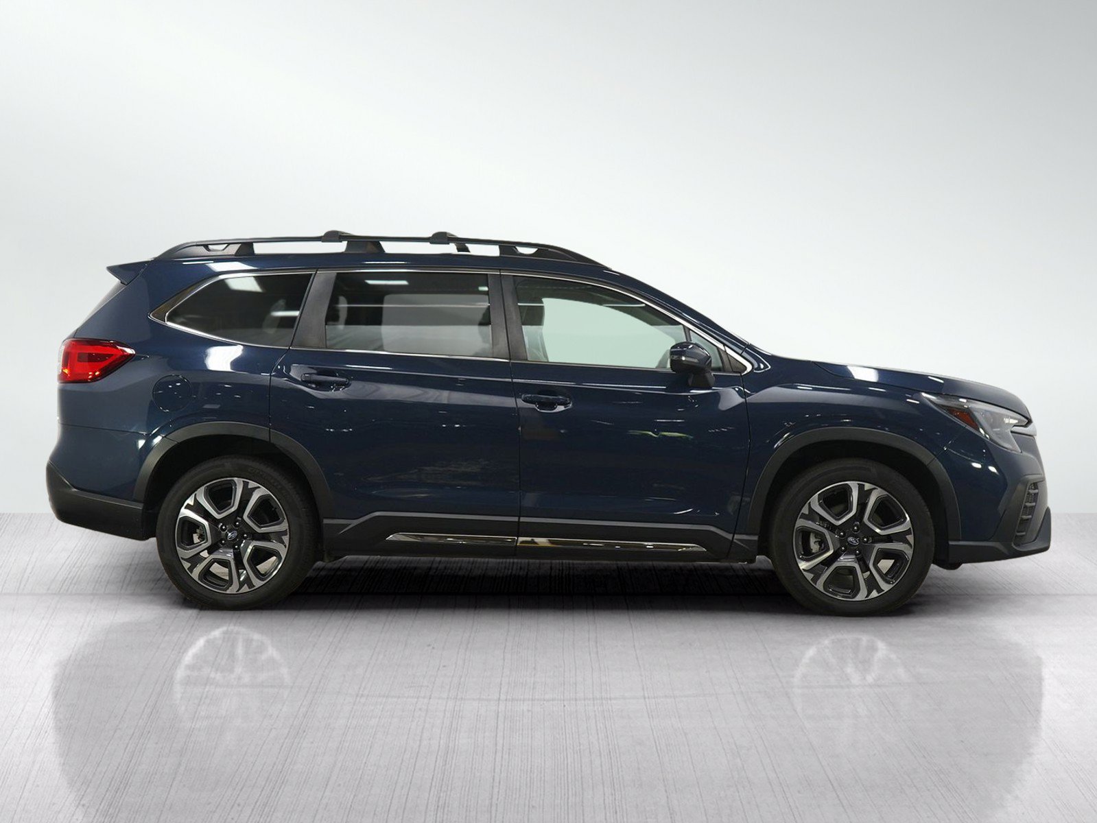 Used 2023 Subaru Ascent Limited AWD/4WD image 6