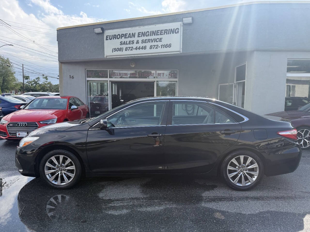 Used 2017 Toyota Camry XLE w/ Convenience Package FWD image 4