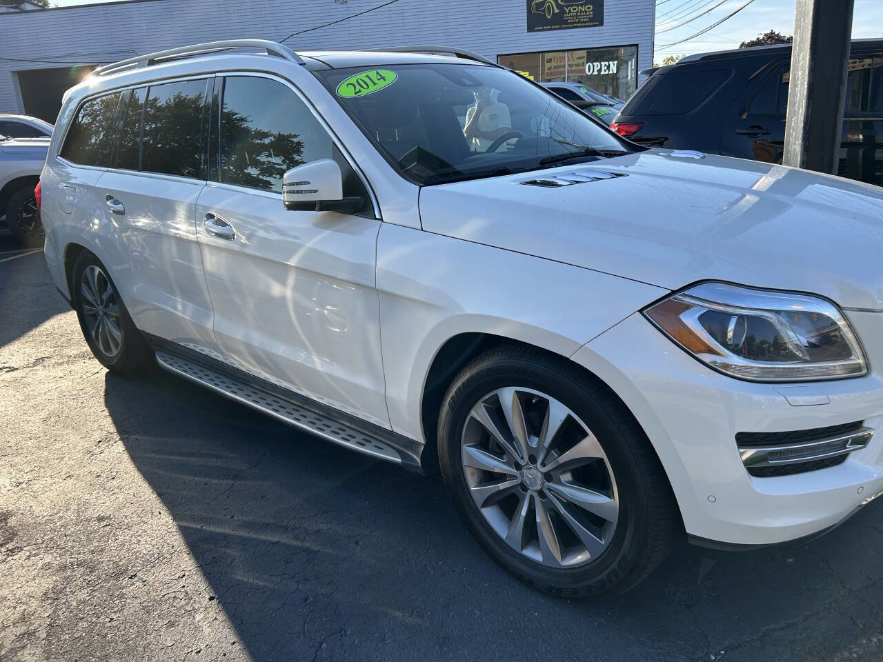 Used 2014 Mercedes-Benz GL 450 4MATIC w/ Appearance Package image 13