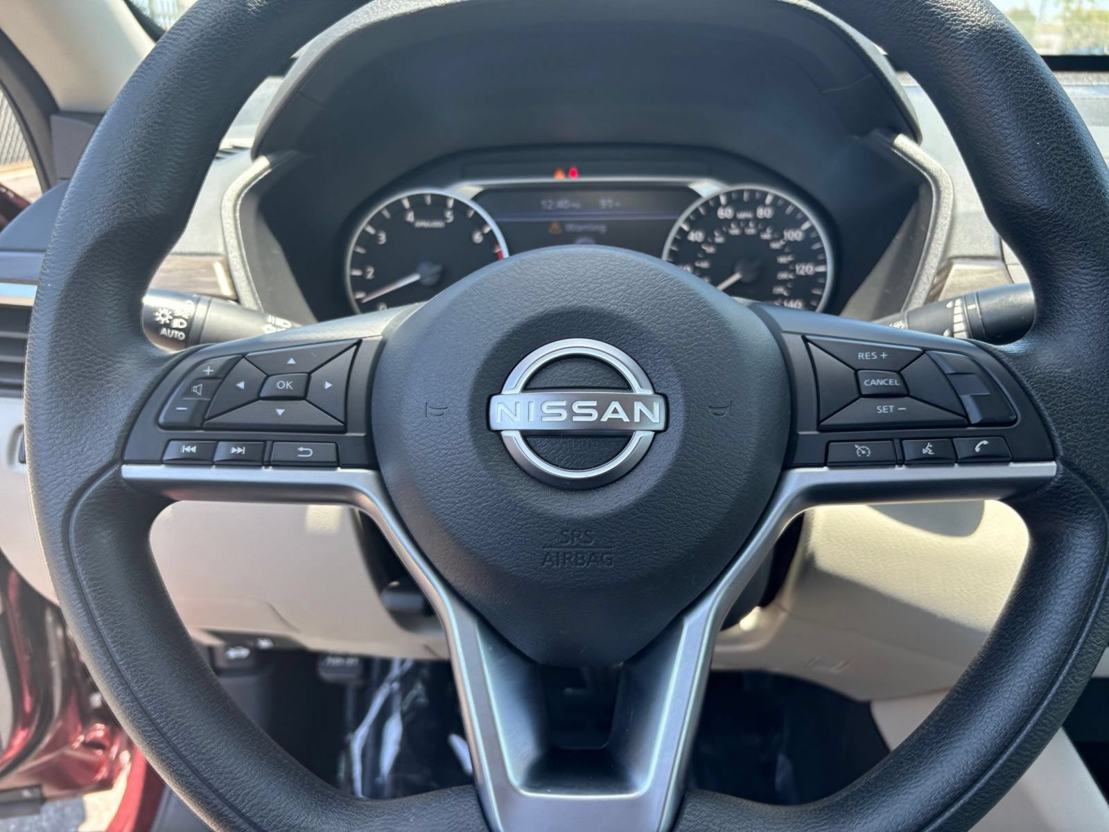 Used 2025 Nissan Altima 2.5 SV FWD image 29