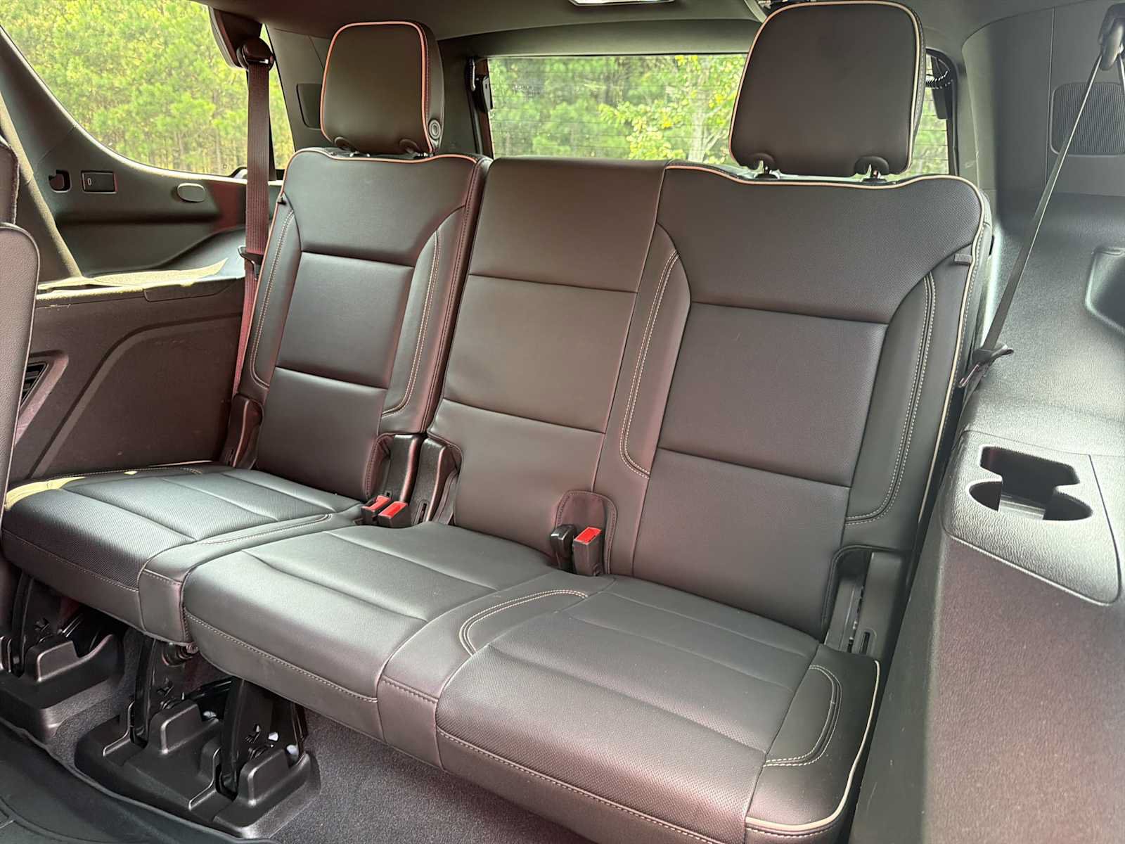 Used 2021 GMC Yukon SLT w/ SLT Luxury Plus Package RWD image 23