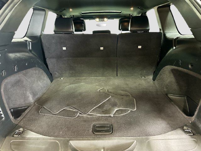 Used 2019 Jeep Grand Cherokee Altitude AWD/4WD image 27