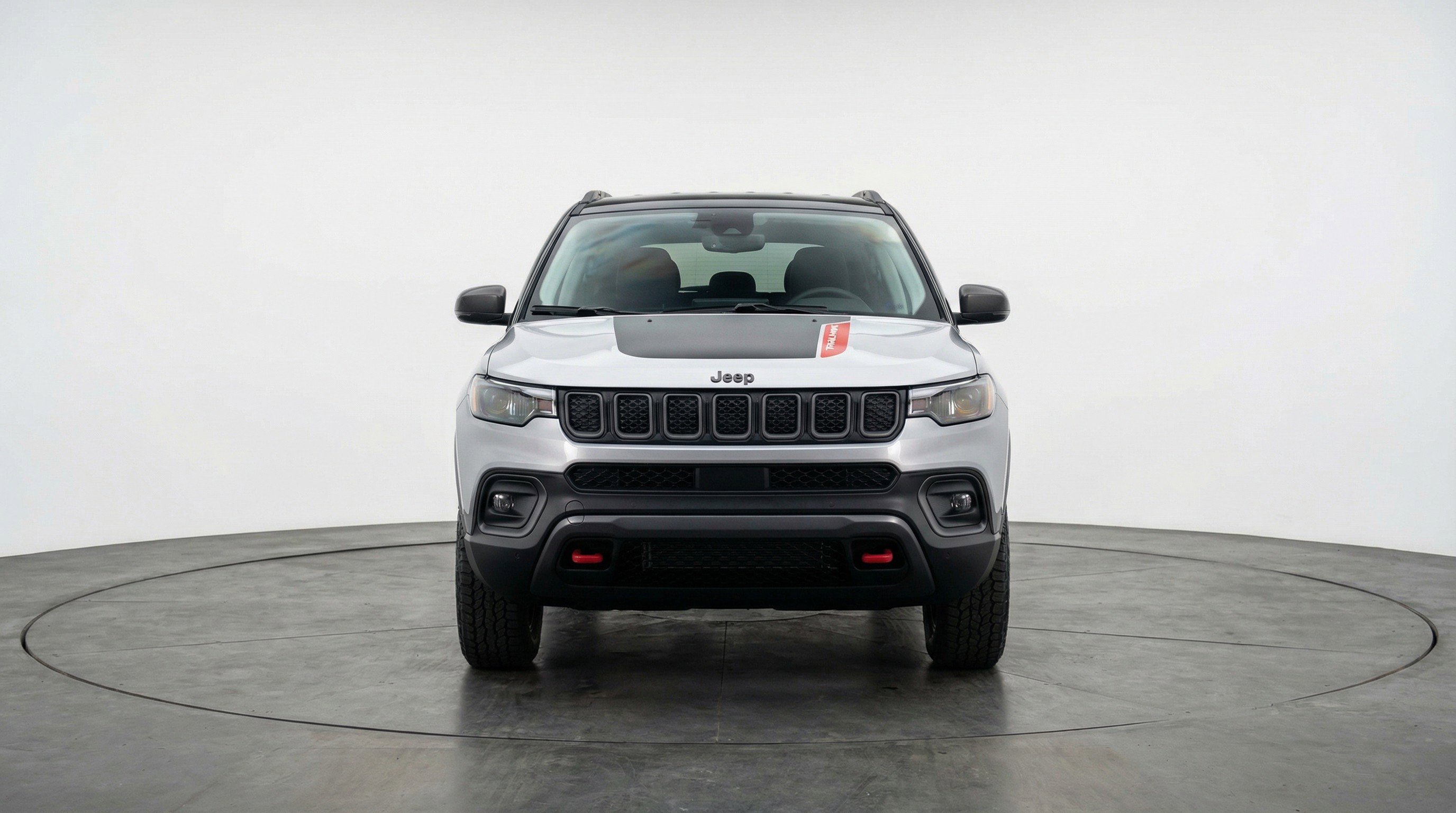 Used 2025 Jeep Compass Trailhawk image 2