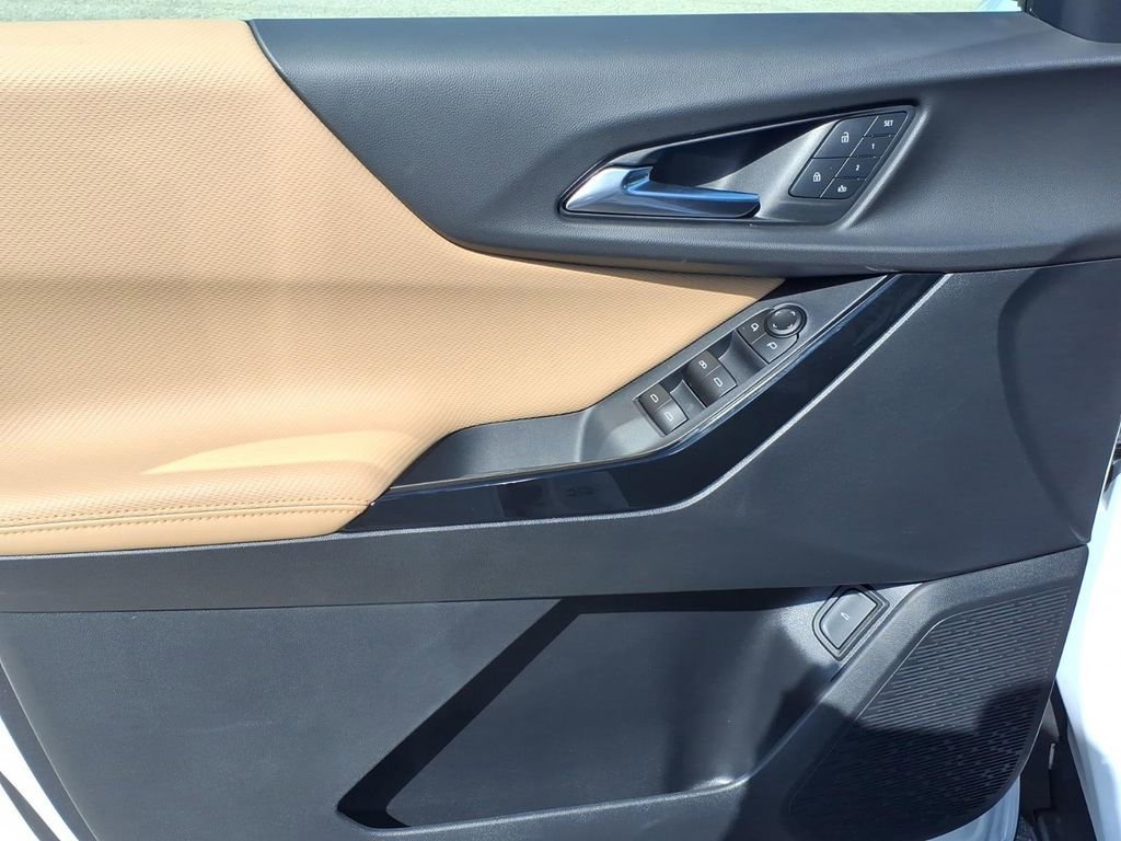 New 2026 Chevrolet Equinox ACTIV w/ Convenience Package III image 11