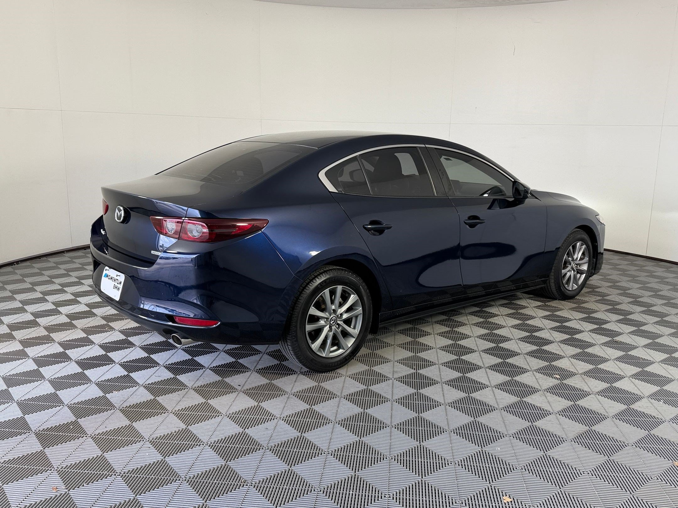 Used 2020 MAZDA MAZDA3 Sedan FWD image 9
