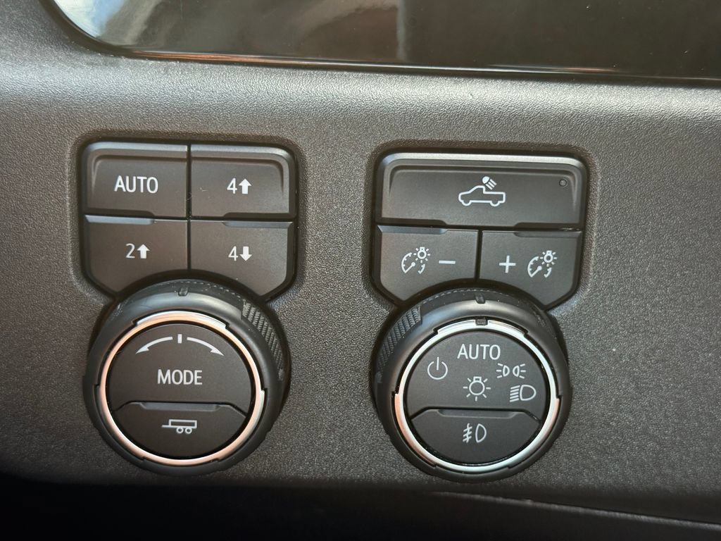 Used 2024 Chevrolet Silverado 1500 LT Trail Boss w/ Protection Package AWD/4WD image 19