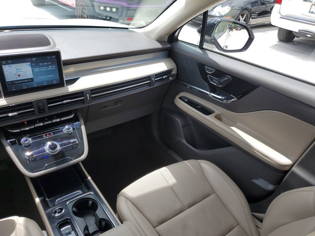 Certified 2022 Lincoln Corsair AWD w/ Premium Package image 17