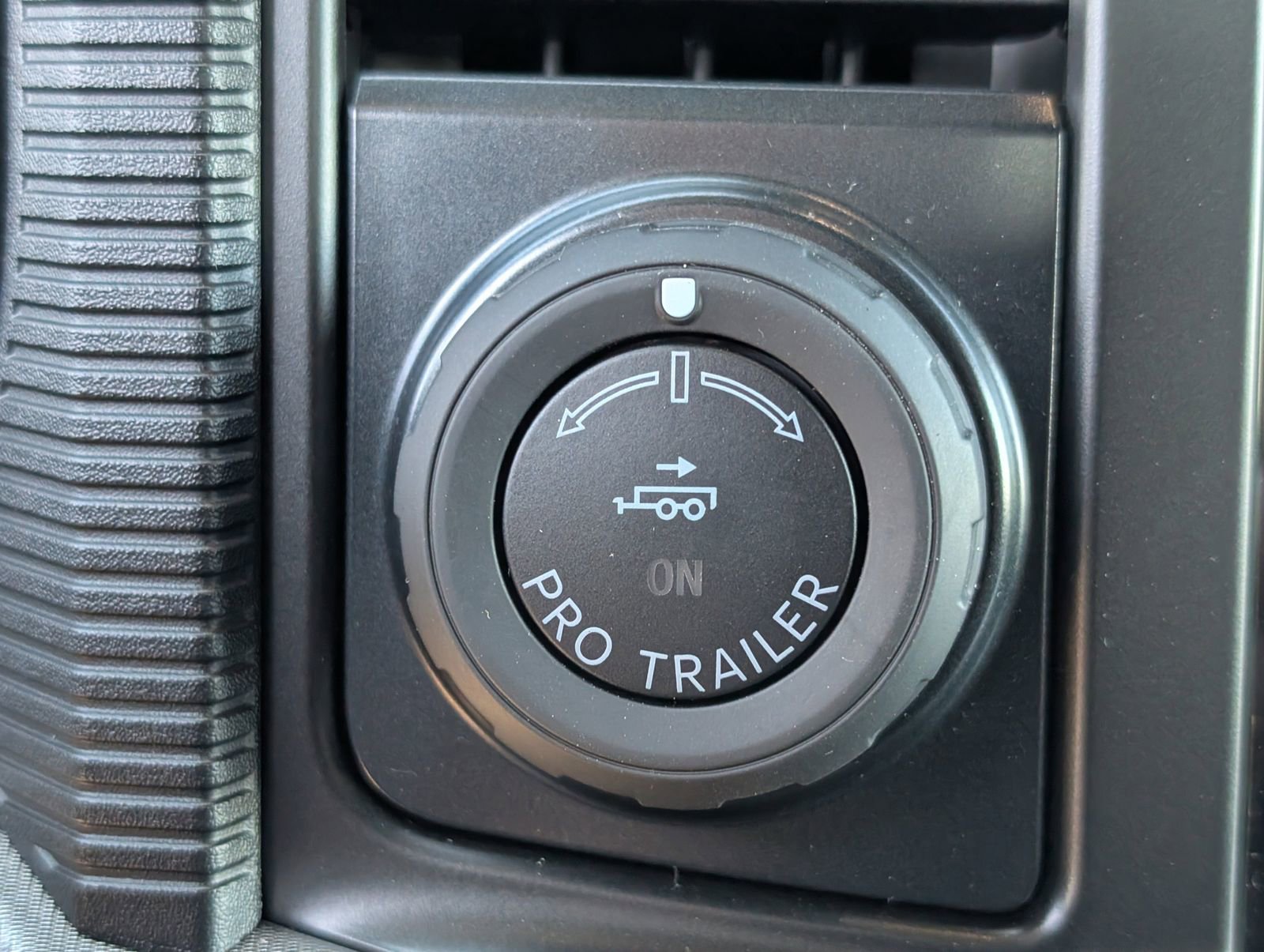 Used 2025 Ford F150 Lariat w/ Equipment Group 502A High image 21