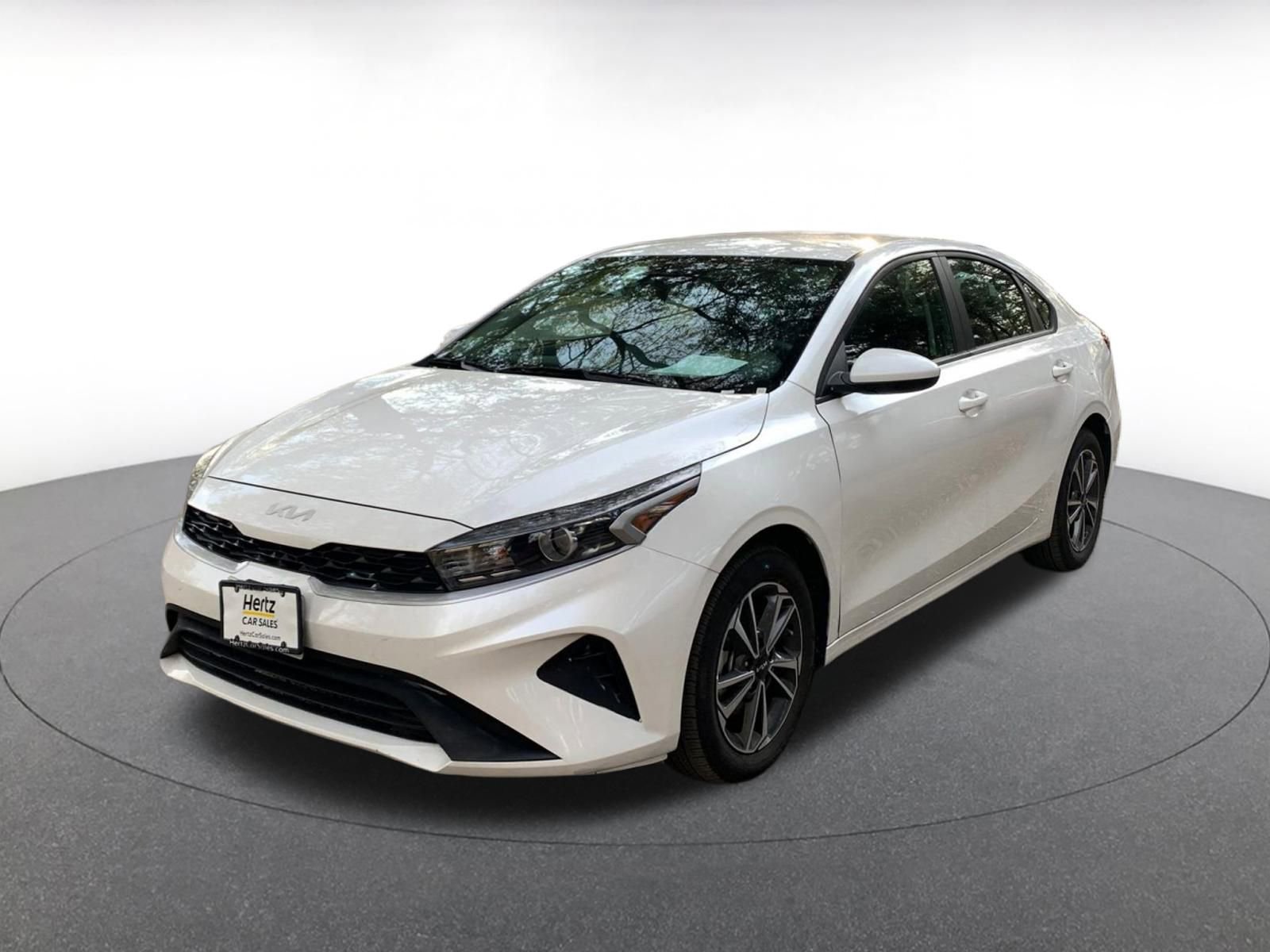 Used 2024 Kia Forte LXS image 3