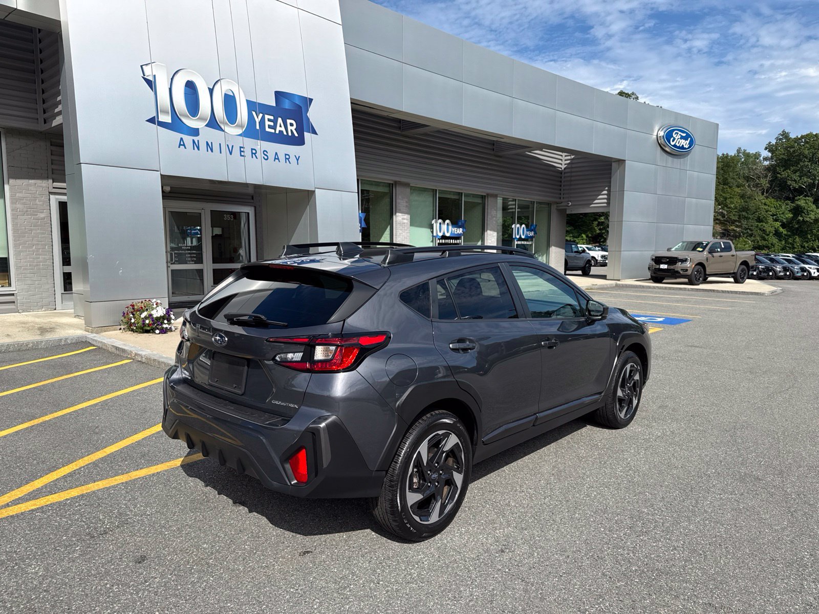 Used 2024 Subaru Crosstrek 2.5i Limited AWD/4WD image 2