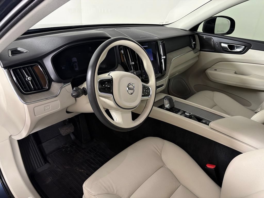 Used 2023 Volvo XC60 B5 Plus w/ Climate Package FWD image 17