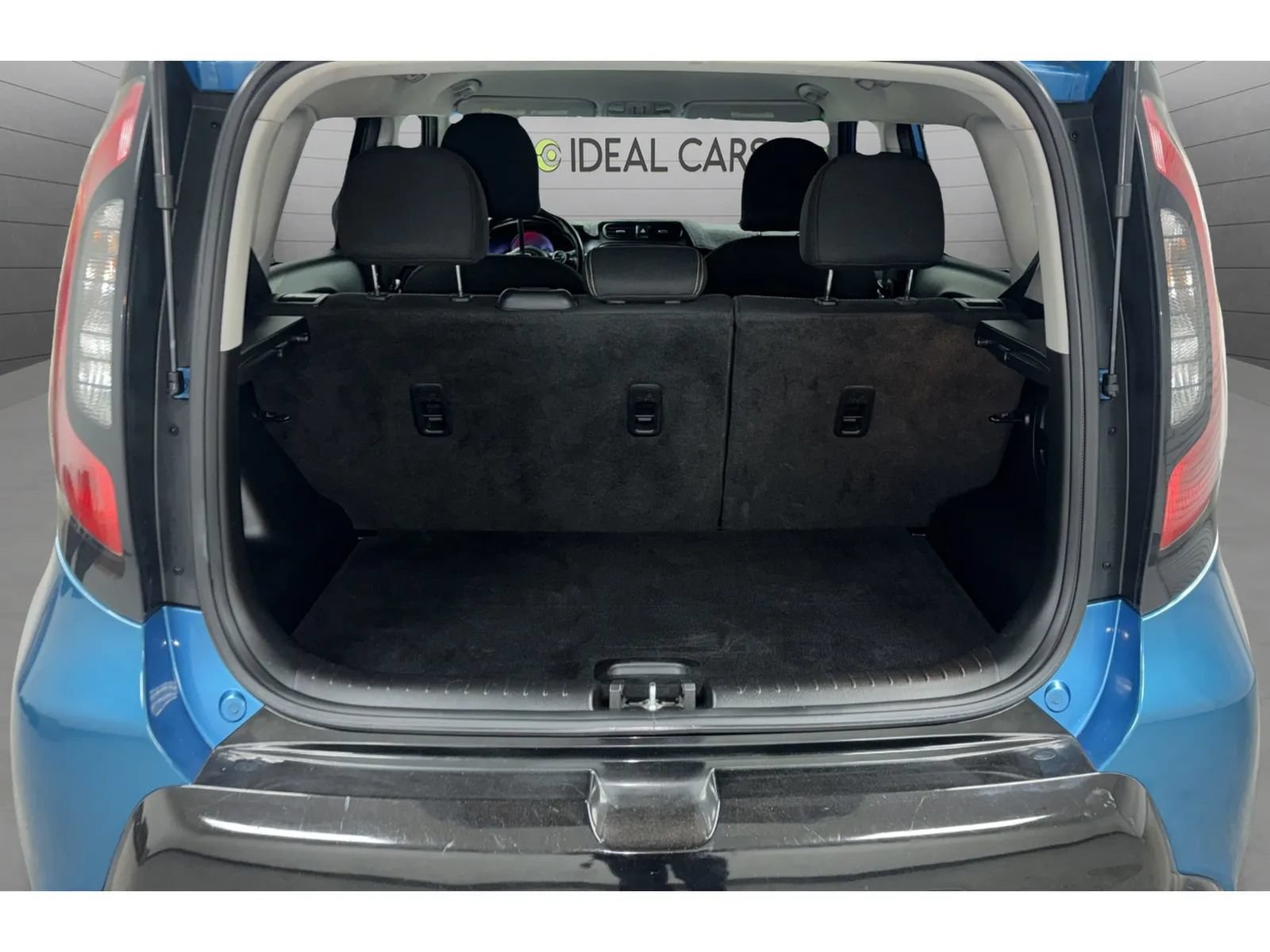 Used 2016 Kia Soul + w/ Designer's Package FWD image 21