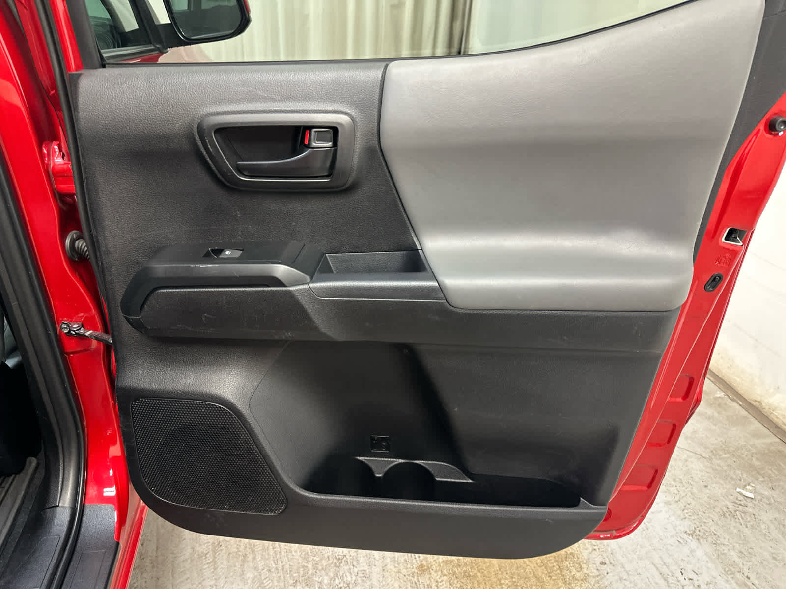 Used 2023 Toyota Tacoma SR AWD/4WD image 28