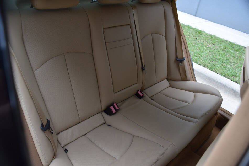 Used 2008 Mercedes-Benz E 350 4MATIC Sedan image 46