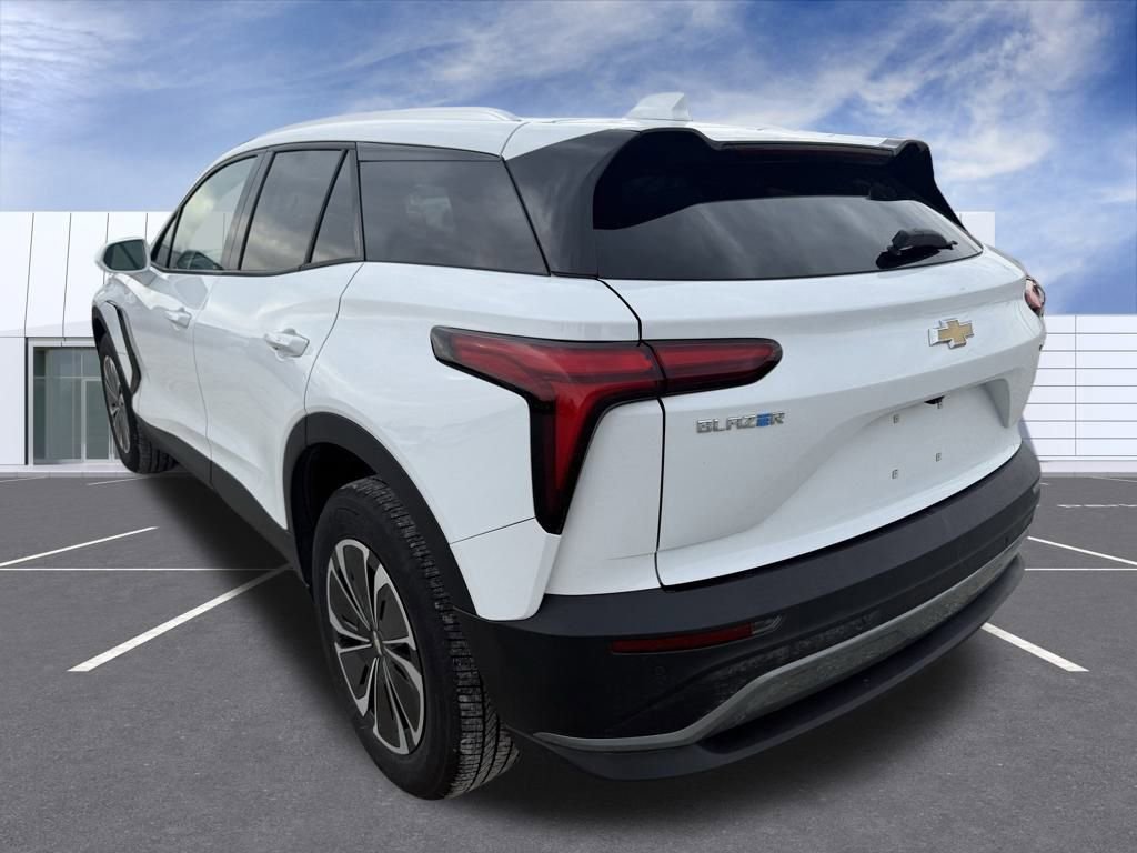 Used 2024 Chevrolet Blazer EV LT image 4