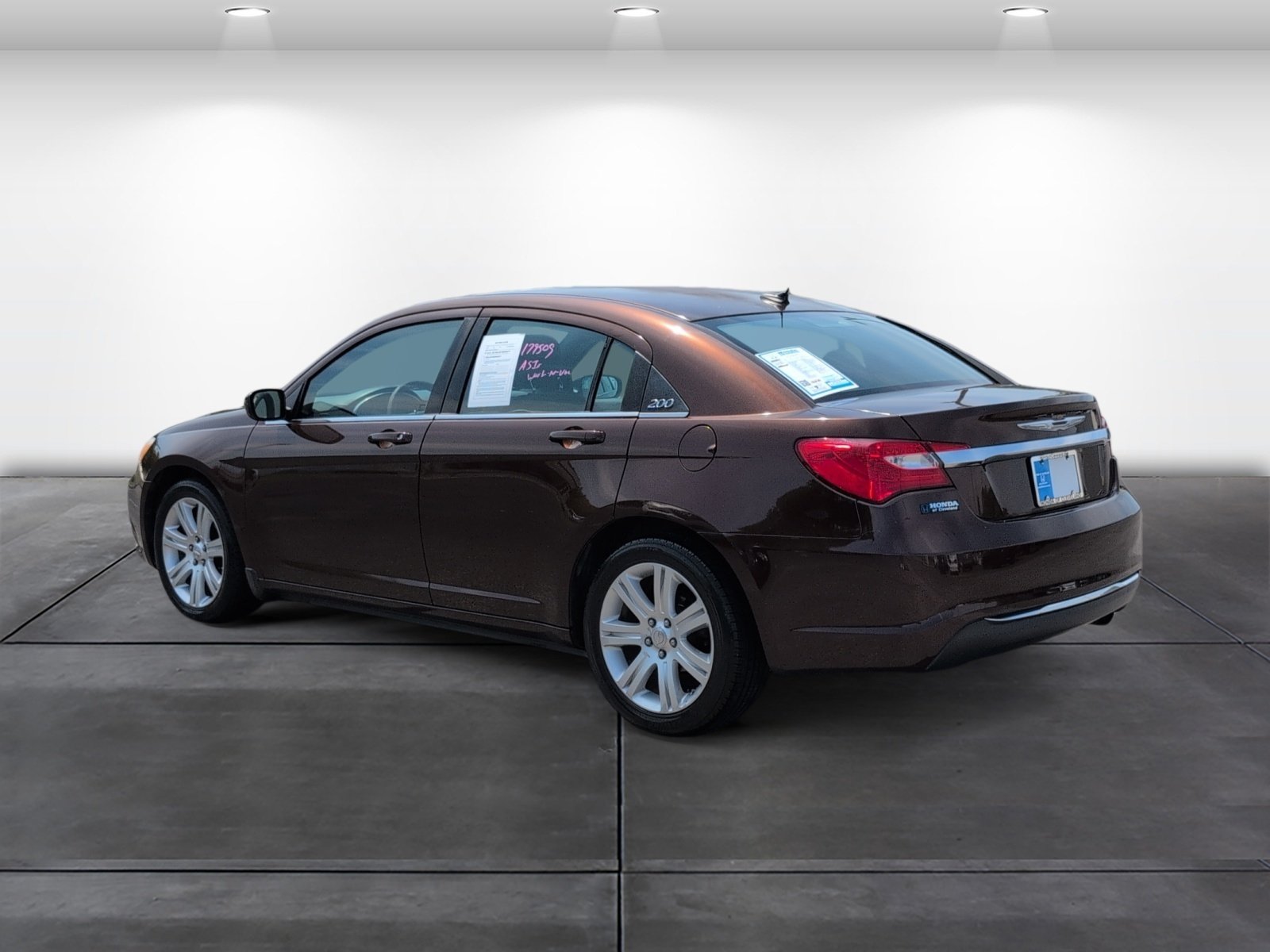 Used 2013 Chrysler 200 LX FWD image 3