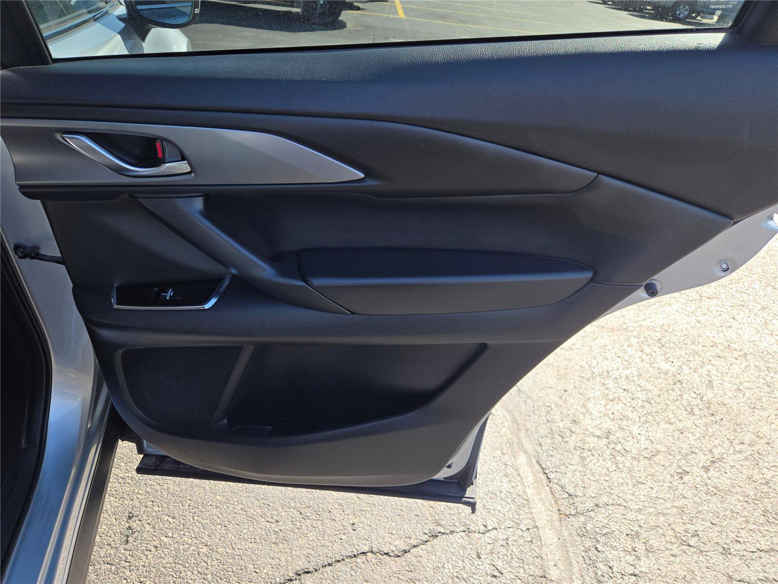 Used 2023 MAZDA CX-9 Touring image 9