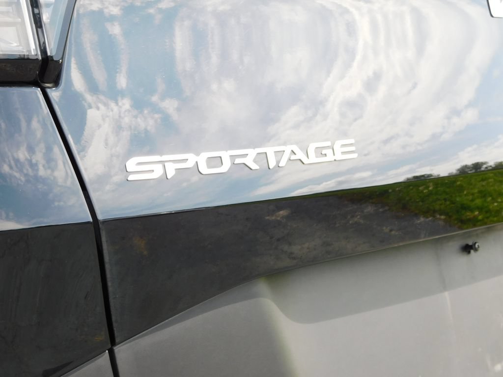 Used 2026 Kia Sportage LX w/ LX Convenience Package AWD/4WD image 38