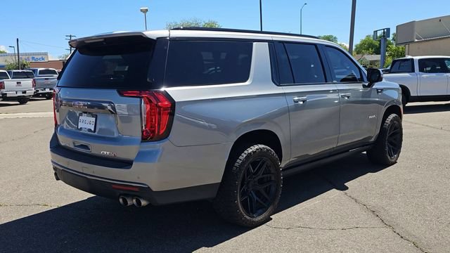 Used 2023 GMC Yukon XL AT4 w/ AT4 Premium Package AWD/4WD image 9