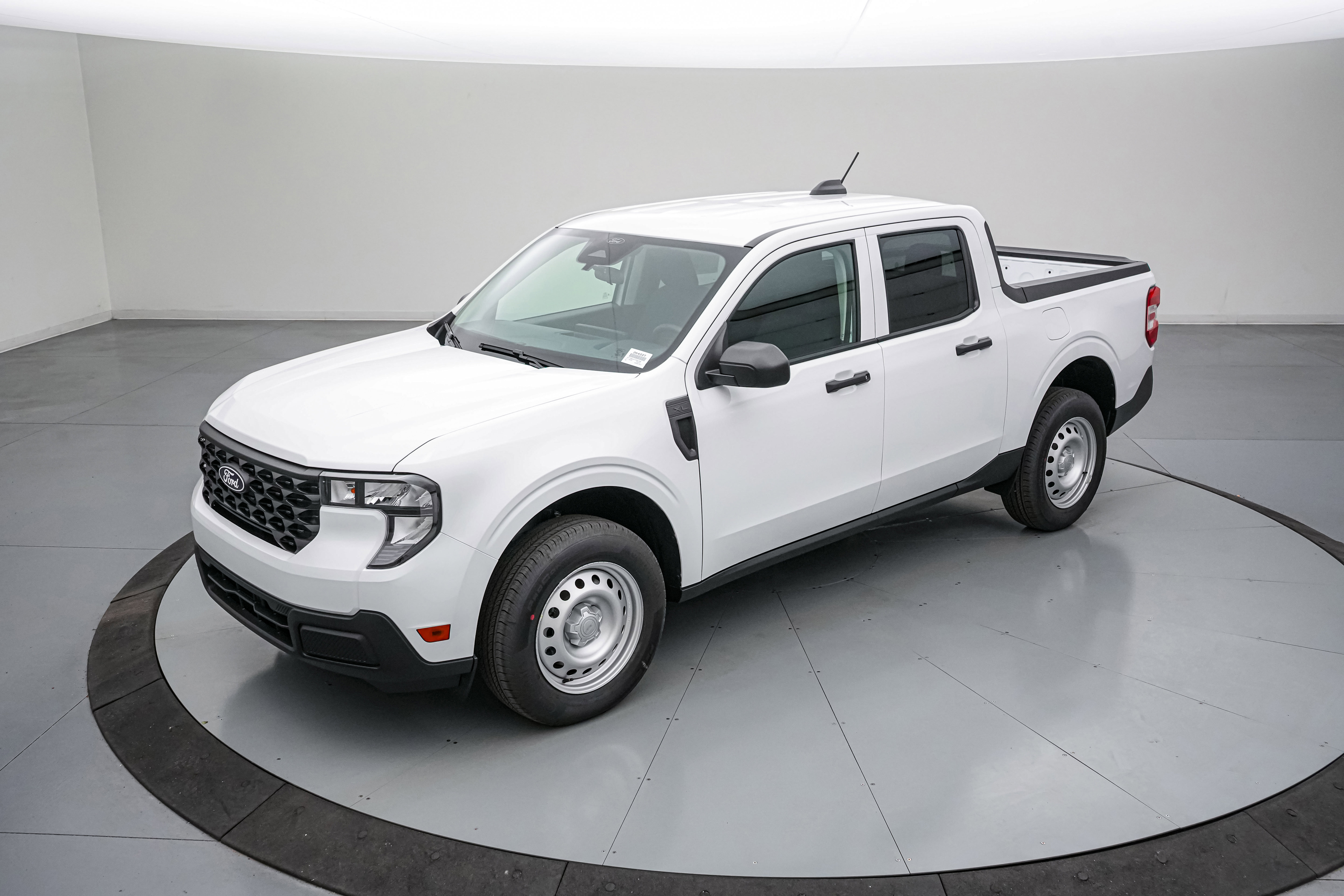 New 2026 Ford Maverick XL image 9