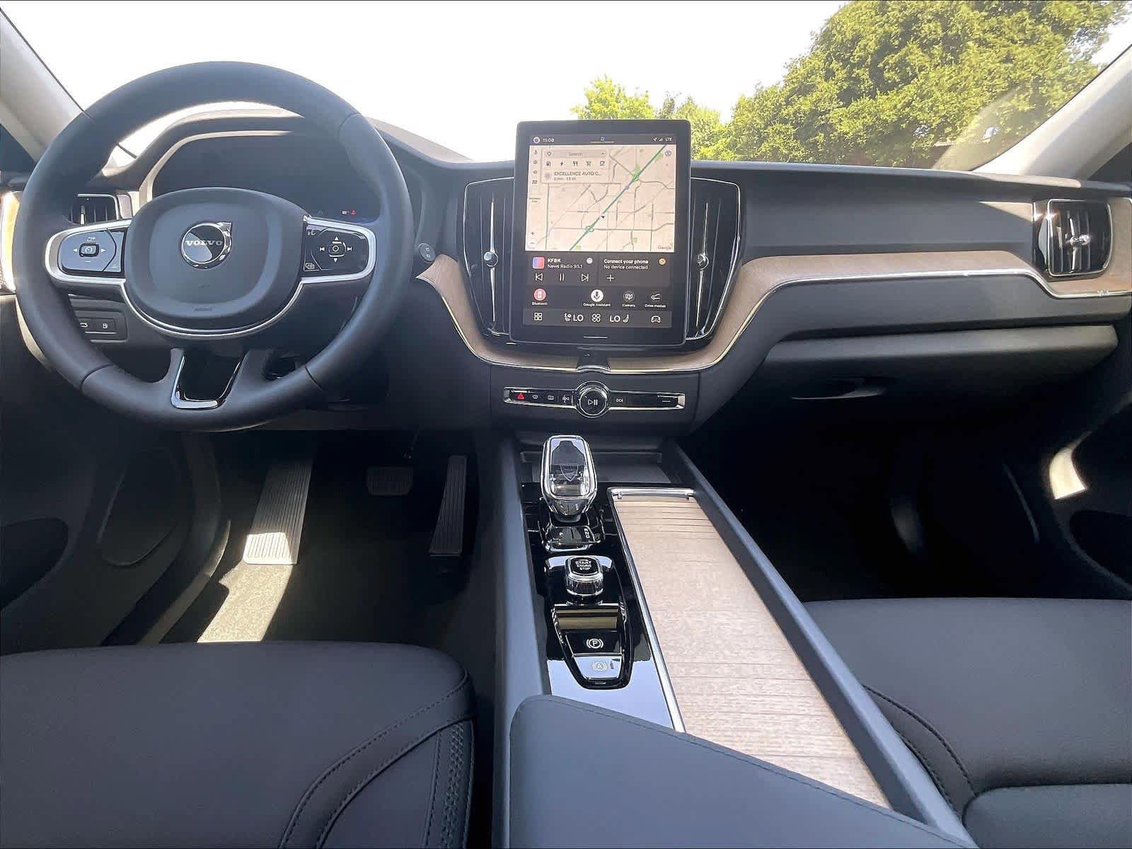 New 2026 Volvo XC60 T8 Plus w/ Climate Package AWD/4WD image 7