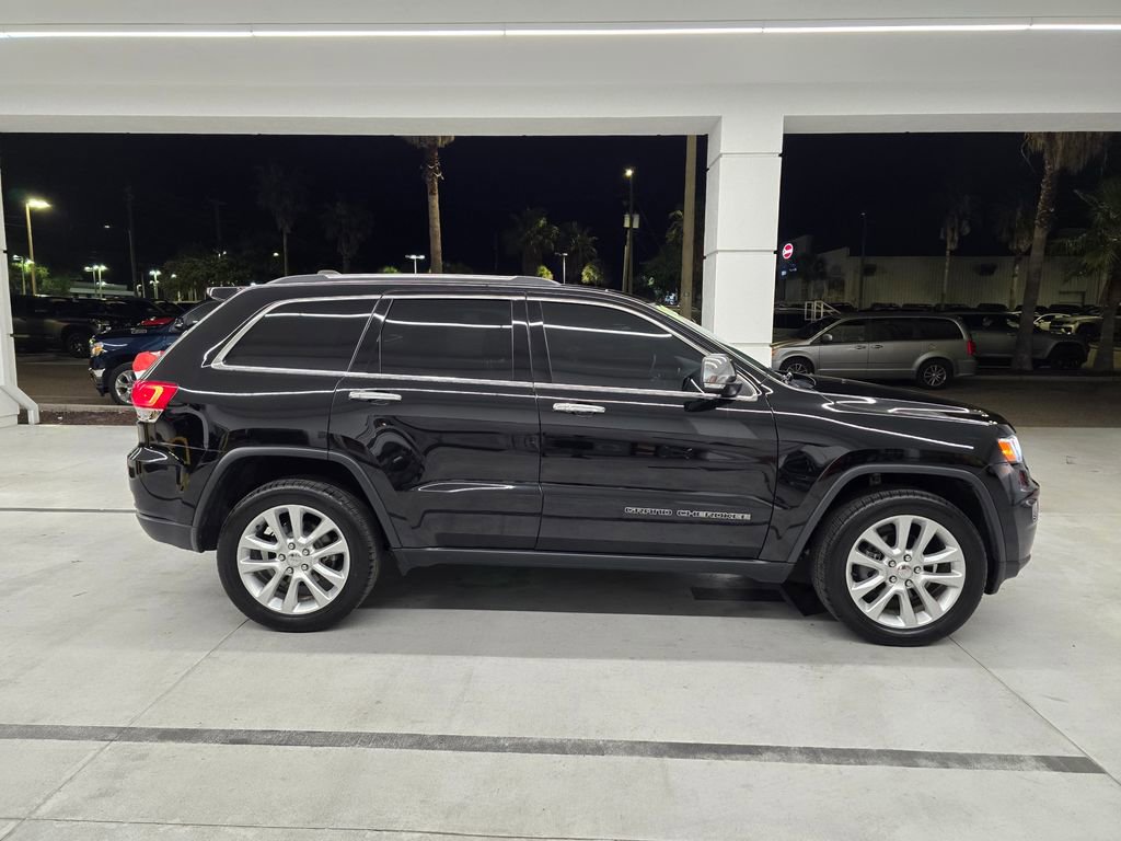 Certified 2017 Jeep Grand Cherokee Limited w/ Trailer Tow Group IV AWD/4WD image 7