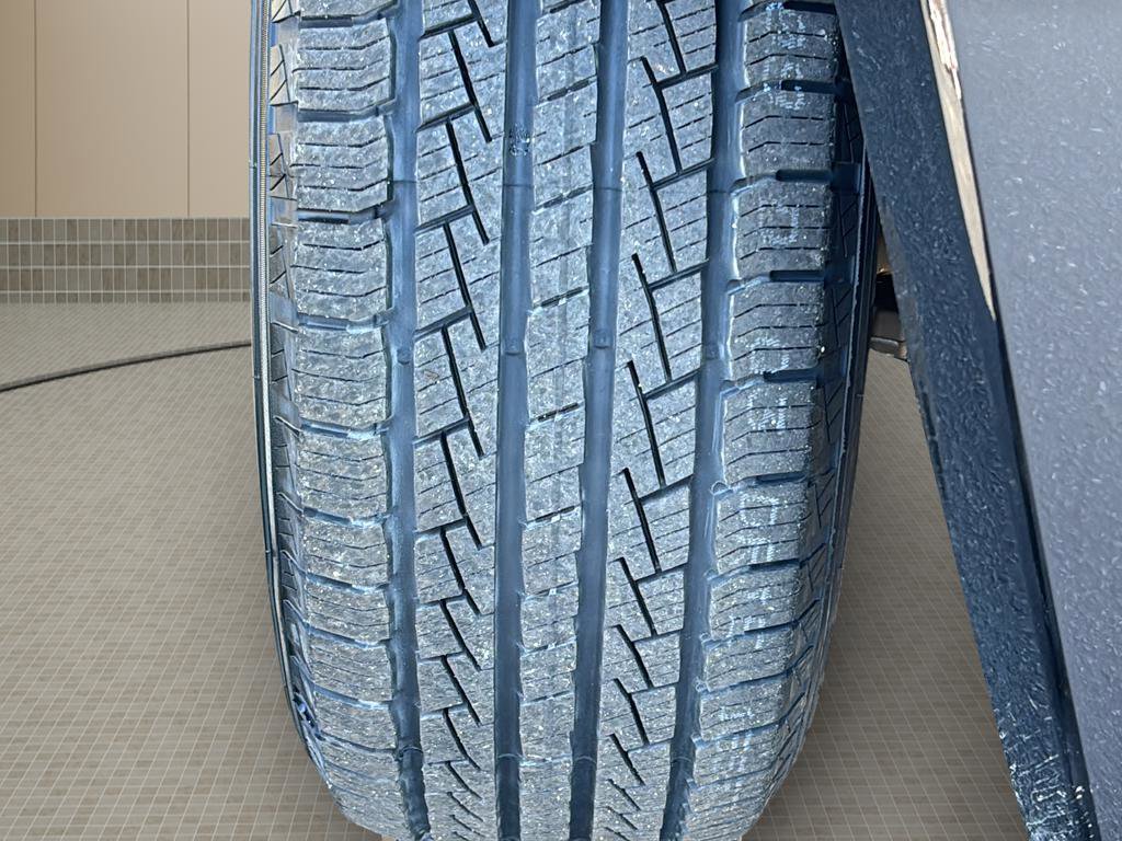 Used 2023 Jeep Wagoneer 4WD w/ Premium Group I image 11