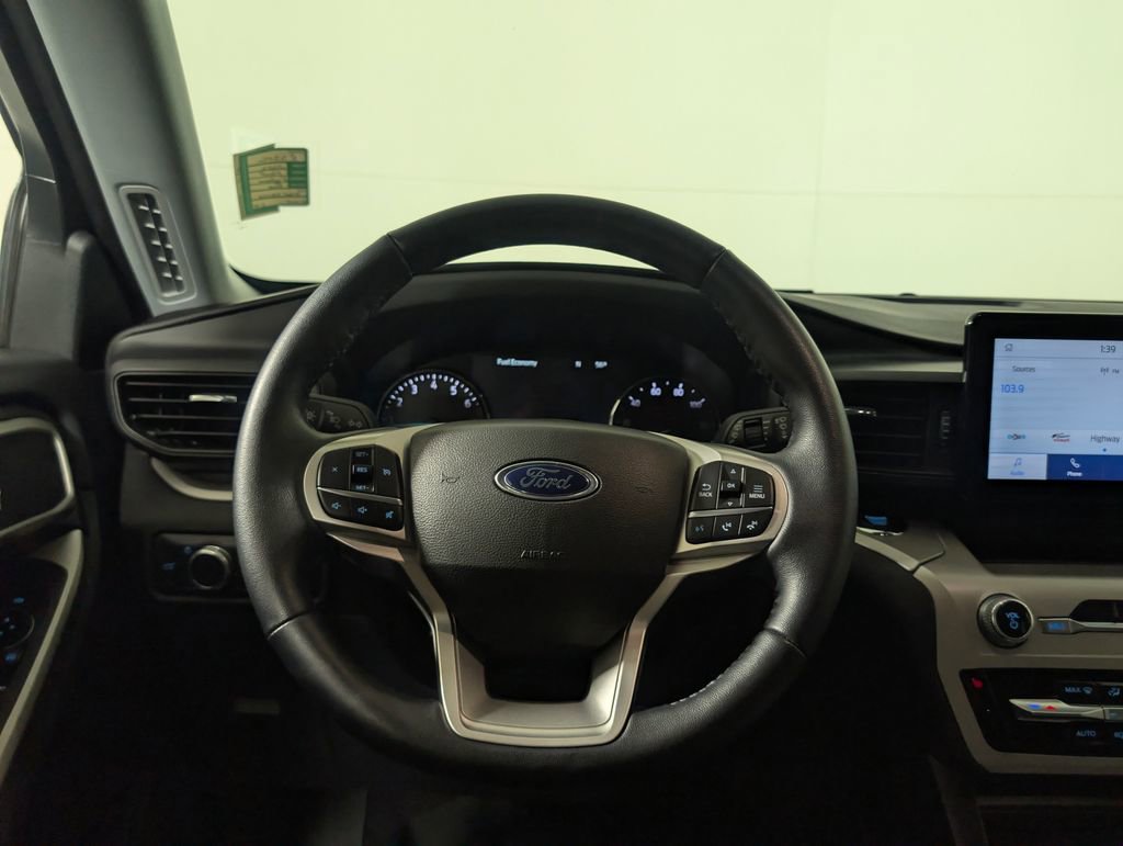 Certified 2022 Ford Explorer XLT image 18