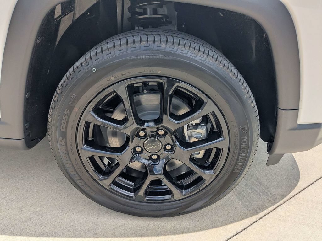 New 2026 Jeep Compass Latitude AWD/4WD image 12