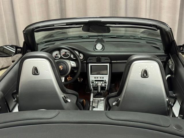 Used 2006 Porsche 911 Carrera 4S AWD/4WD image 30