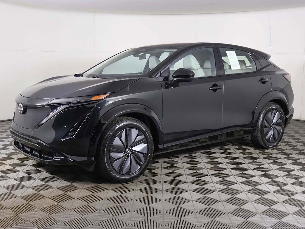 Used 2023 Nissan Ariya AWD image 10