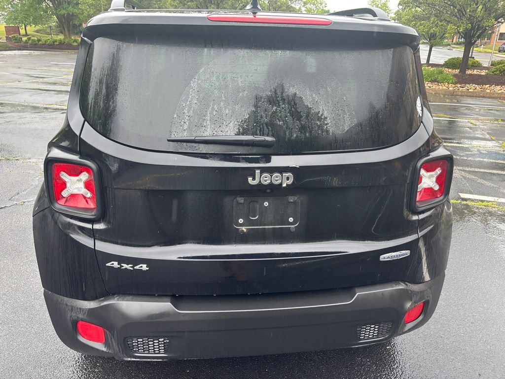 Used 2017 Jeep Renegade Latitude w/ Cold Weather Group AWD/4WD image 8