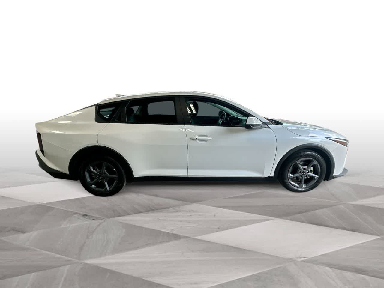 Used 2025 Kia K4 FWD image 9