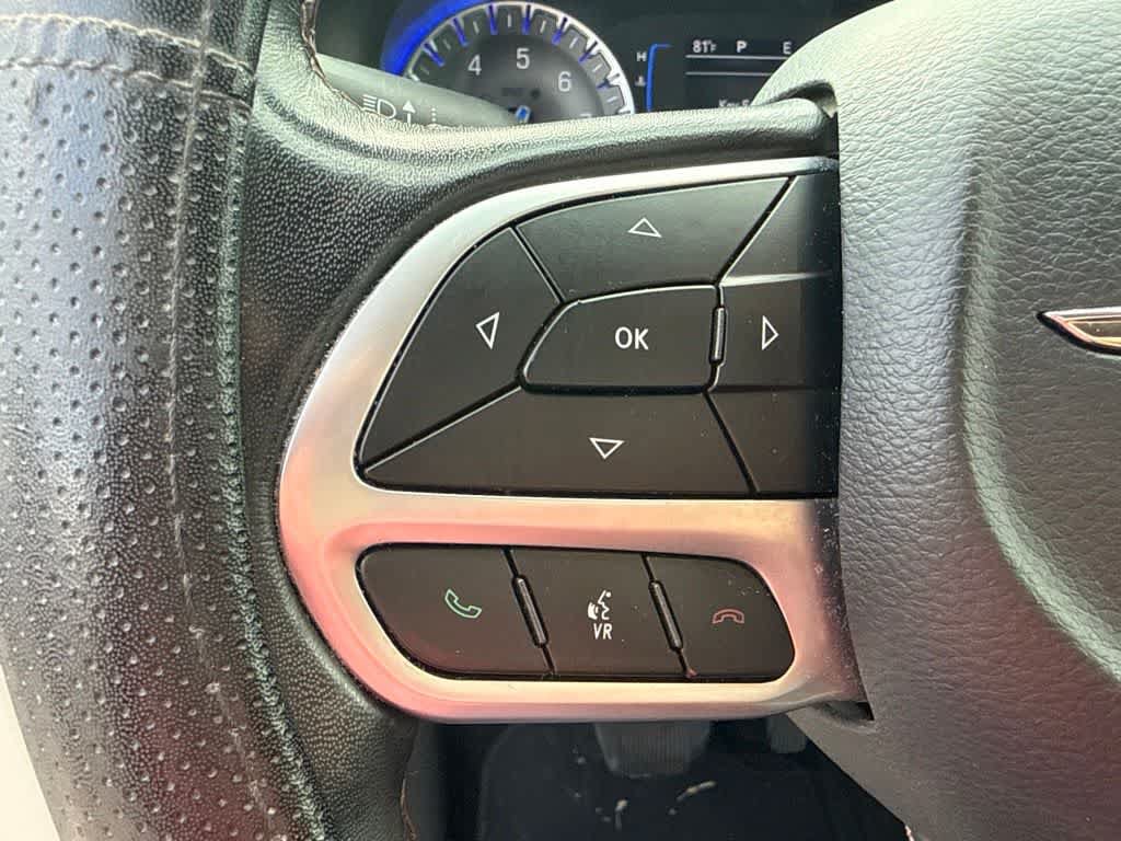 Used 2019 Chrysler Pacifica Touring-L FWD image 22