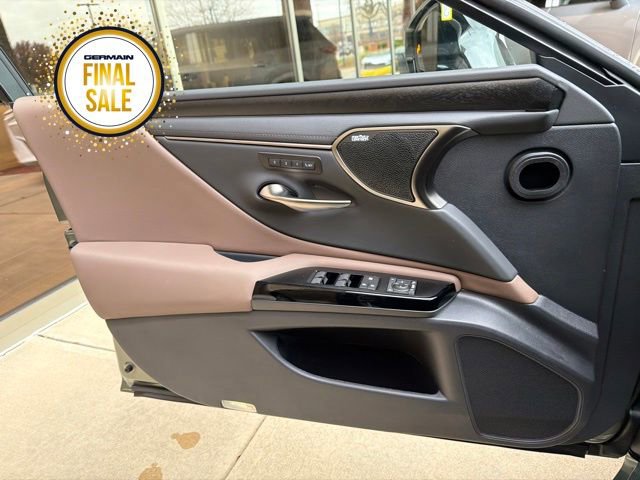 New 2025 Lexus ES 350 Ultra Luxury image 17