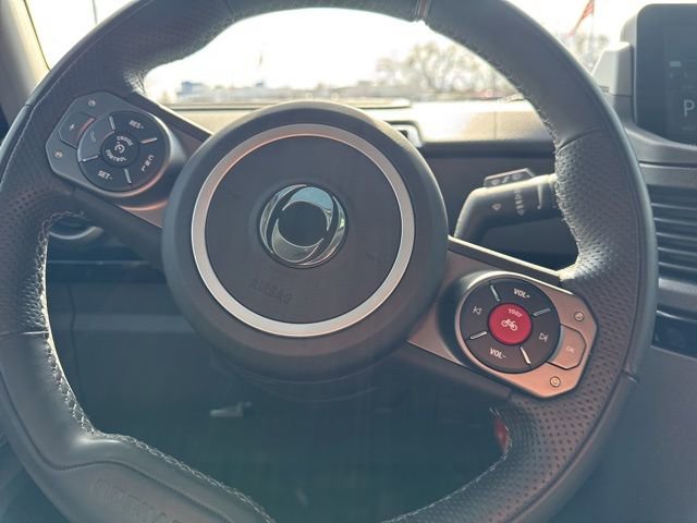 Used 2024 INEOS Grenadier Fieldmaster Edition image 10