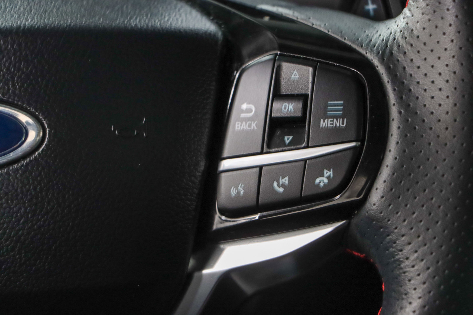 Used 2025 Ford Explorer ST AWD/4WD image 14