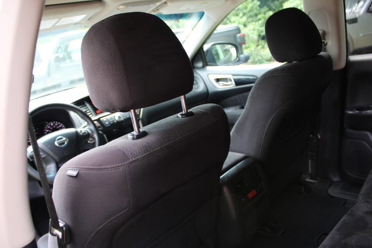 Used 2014 Nissan Pathfinder S image 27