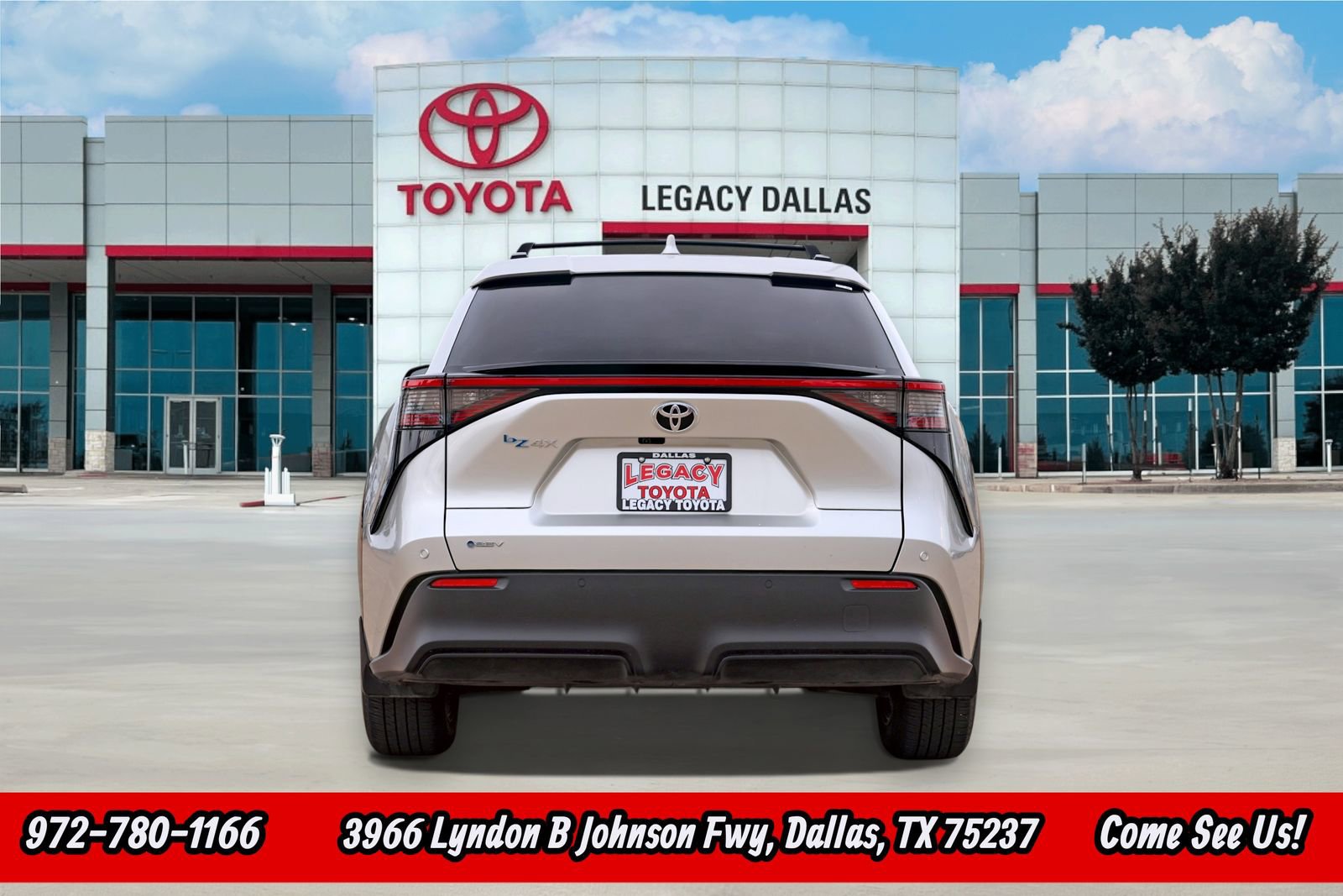 Used 2024 Toyota bZ4X XLE image 9