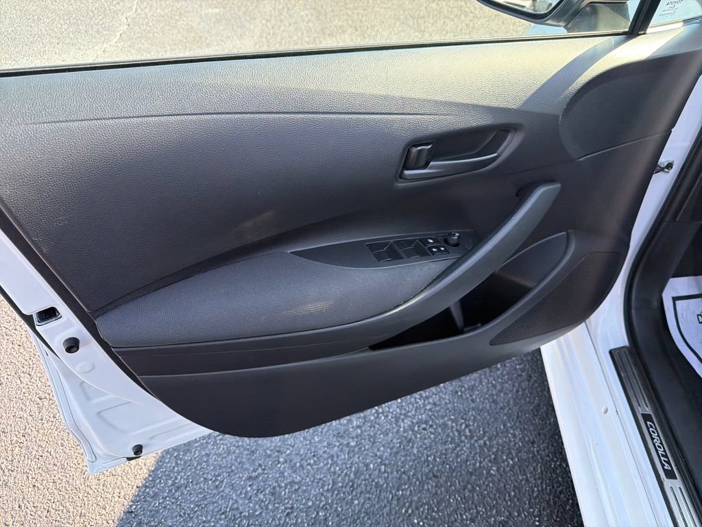Used 2024 Toyota Corolla LE FWD image 10