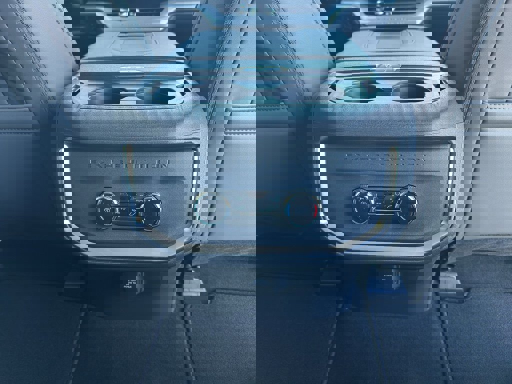 New 2026 Ford Expedition Active image 31