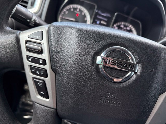 Used 2018 Nissan Titan SV AWD/4WD image 16