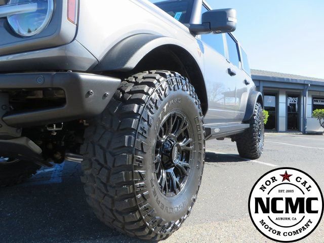 Used 2022 Ford Bronco Badlands image 9