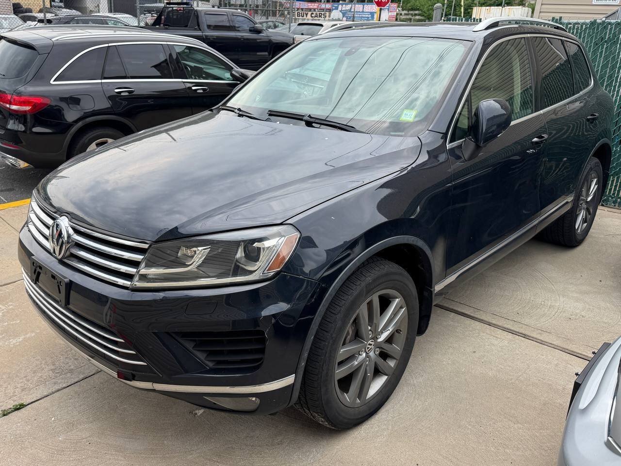 Used 2015 Volkswagen Touareg VR6 AWD/4WD image 2