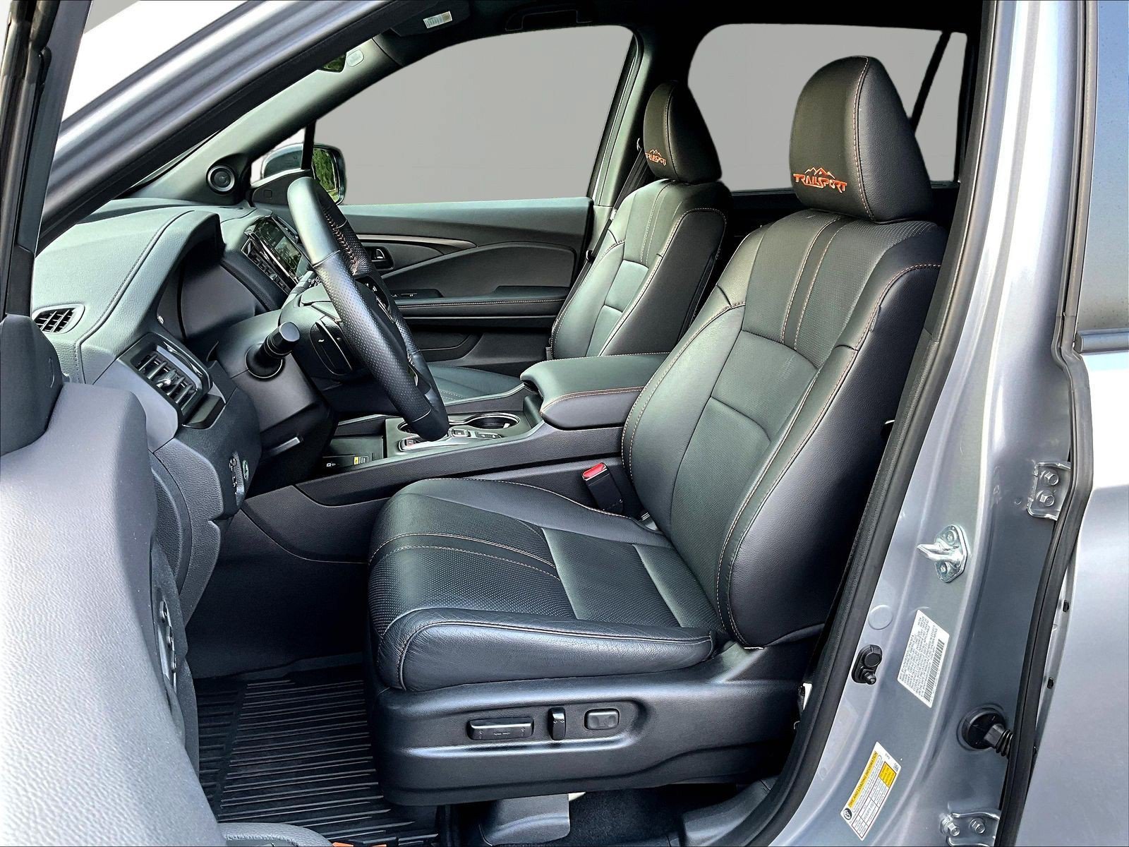 Used 2025 Honda Passport TrailSport image 21